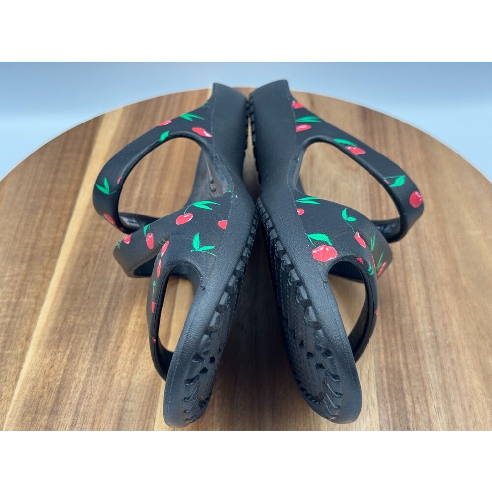 CROCS Women's Kadee ll Graphic Sandals Slip Ons Black/Cherries RARE! Size 7 - Picture 6 of 9